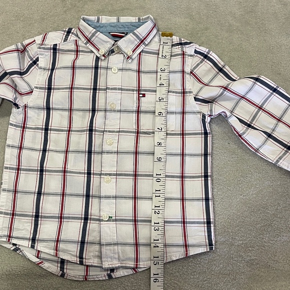 Tommy Hilfiger Boys Plaid Button Down Size 3T - Picture 7 of 8